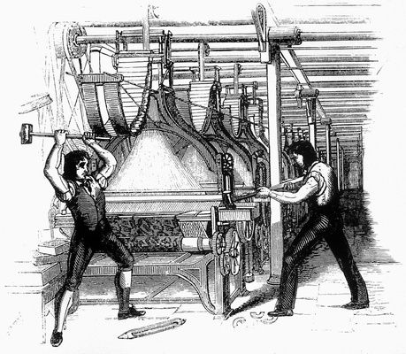 Luditas destruindo máquinas numa fábrica em Inglaterra/ Frame-breakers, or Luddites, smashing a loom, autor desconhecido/ unknown author, 1812